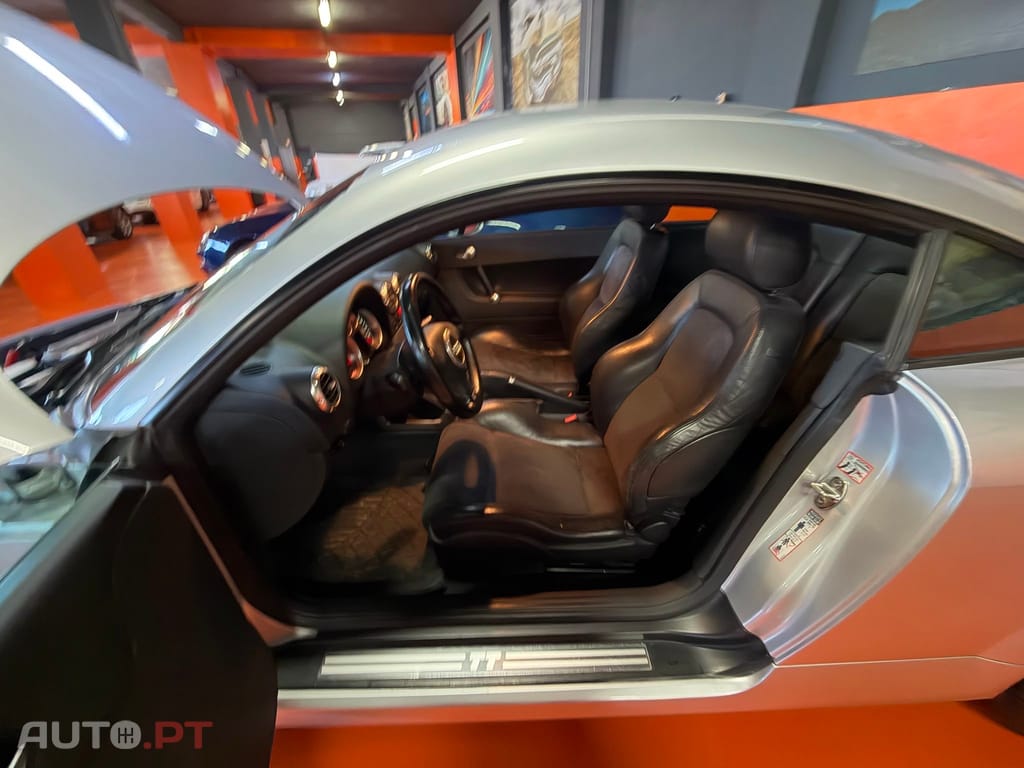 Audi TT 1.8 T S-line