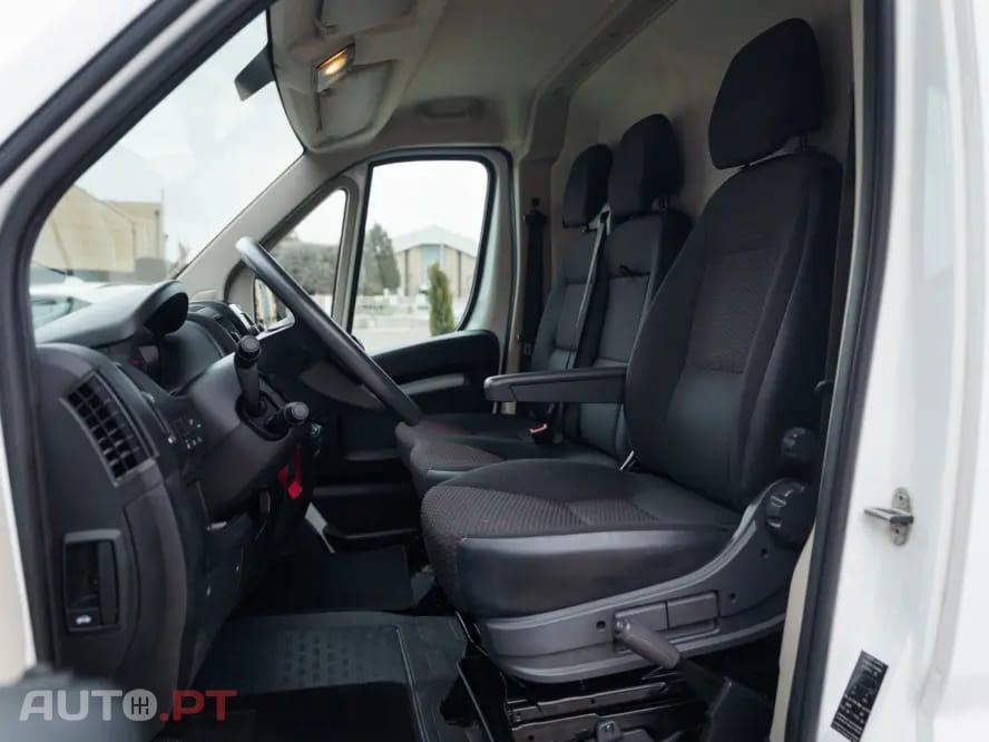 Peugeot Boxer 2.2 BlueHDi 335 L2 CD