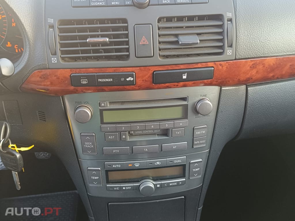 Toyota Avensis LB 2.0 D-4D Sol