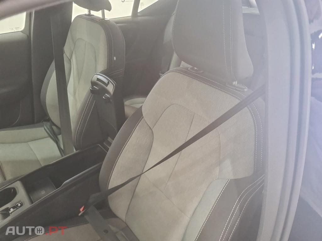 Volvo XC40 1.5 T4 PHEV Core