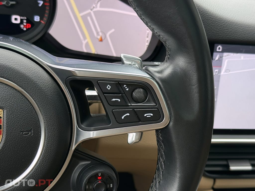 Porsche Cayenne Standard