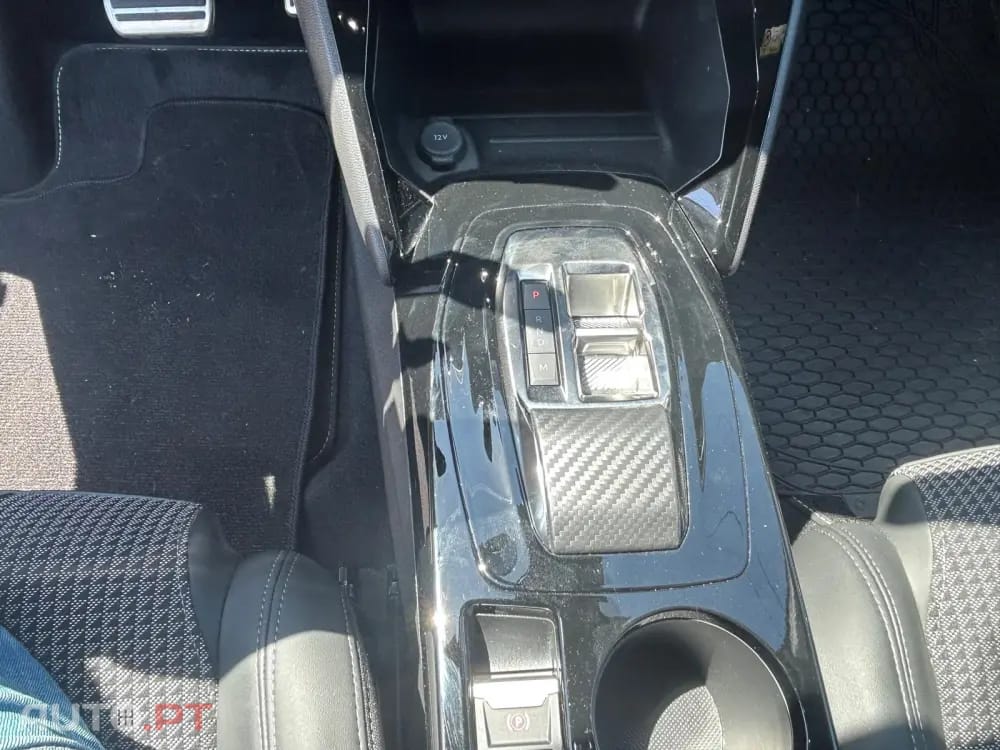 Peugeot 208 1.2 PureTech GT EAT8