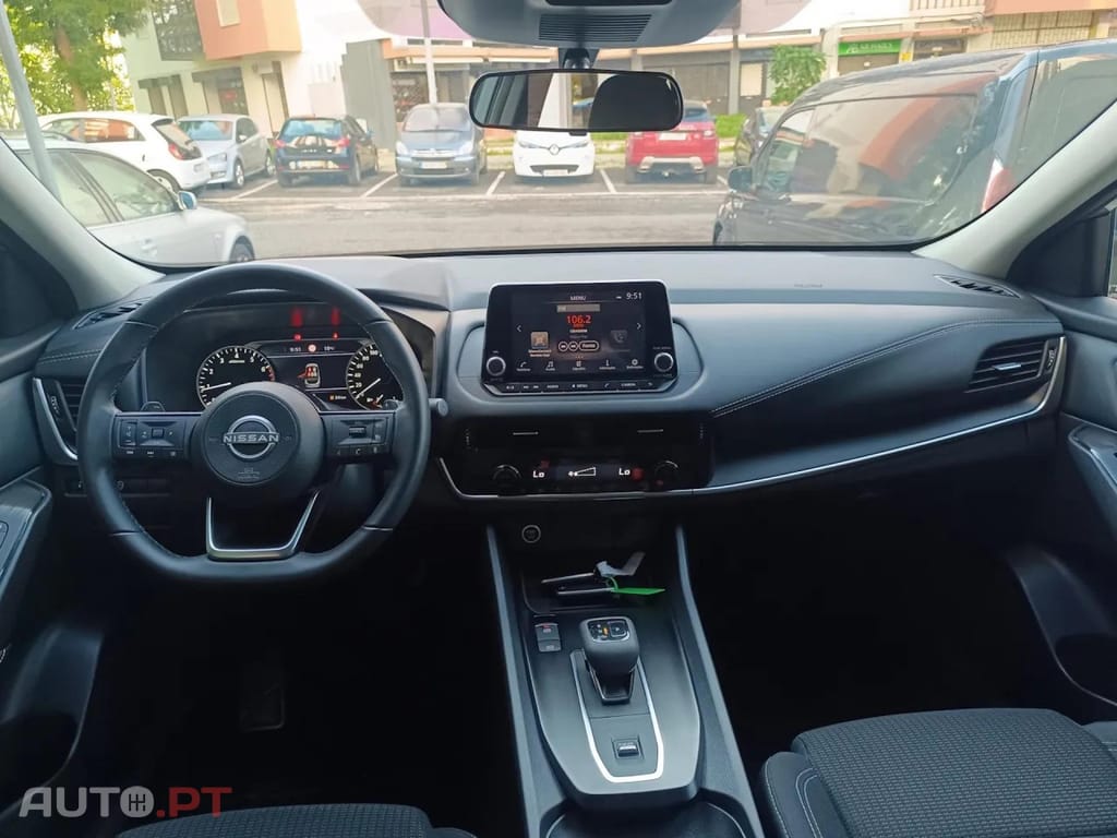 Nissan Qashqai 1.3 DIG-T N-Connecta LED Xtronic