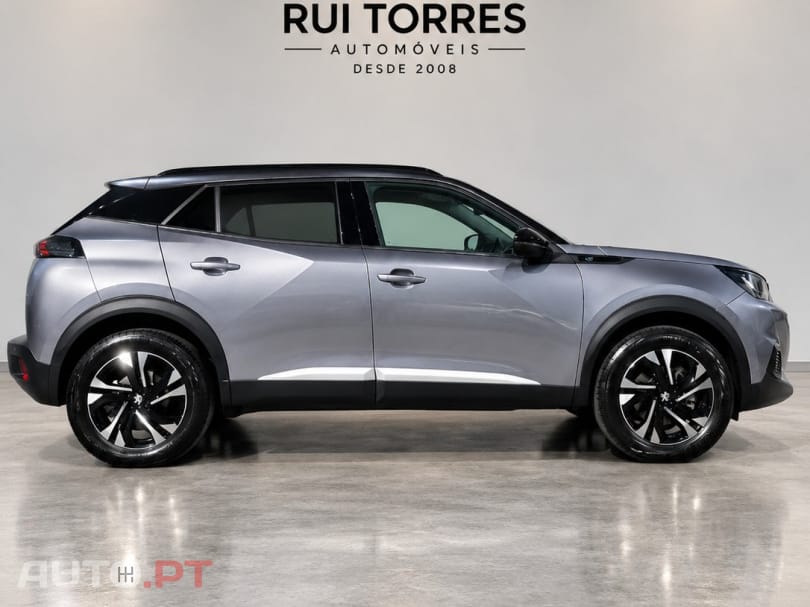 Peugeot E-2008 50 kWh Allure Pack