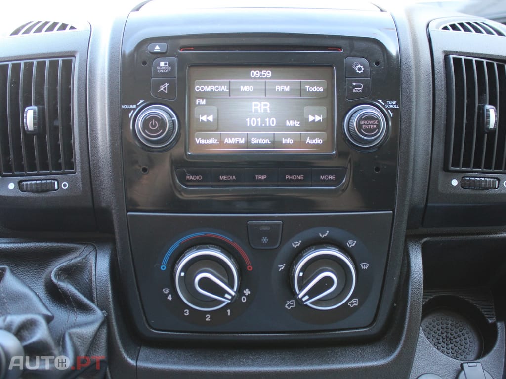 Peugeot Boxer 2.0 BlueHDi 333 L2H2 Premium