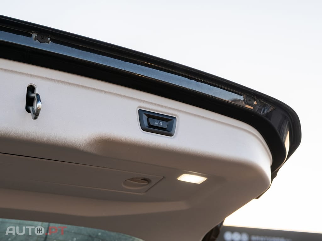 BMW 320 e Auto