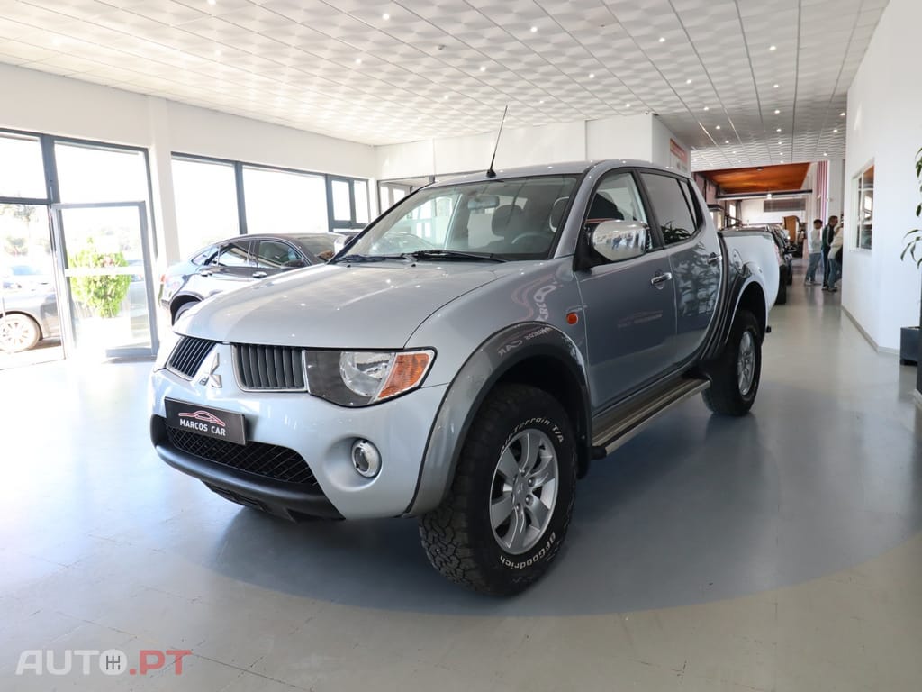 Mitsubishi L200 2.5 DI-D CD Invite AC 4WD