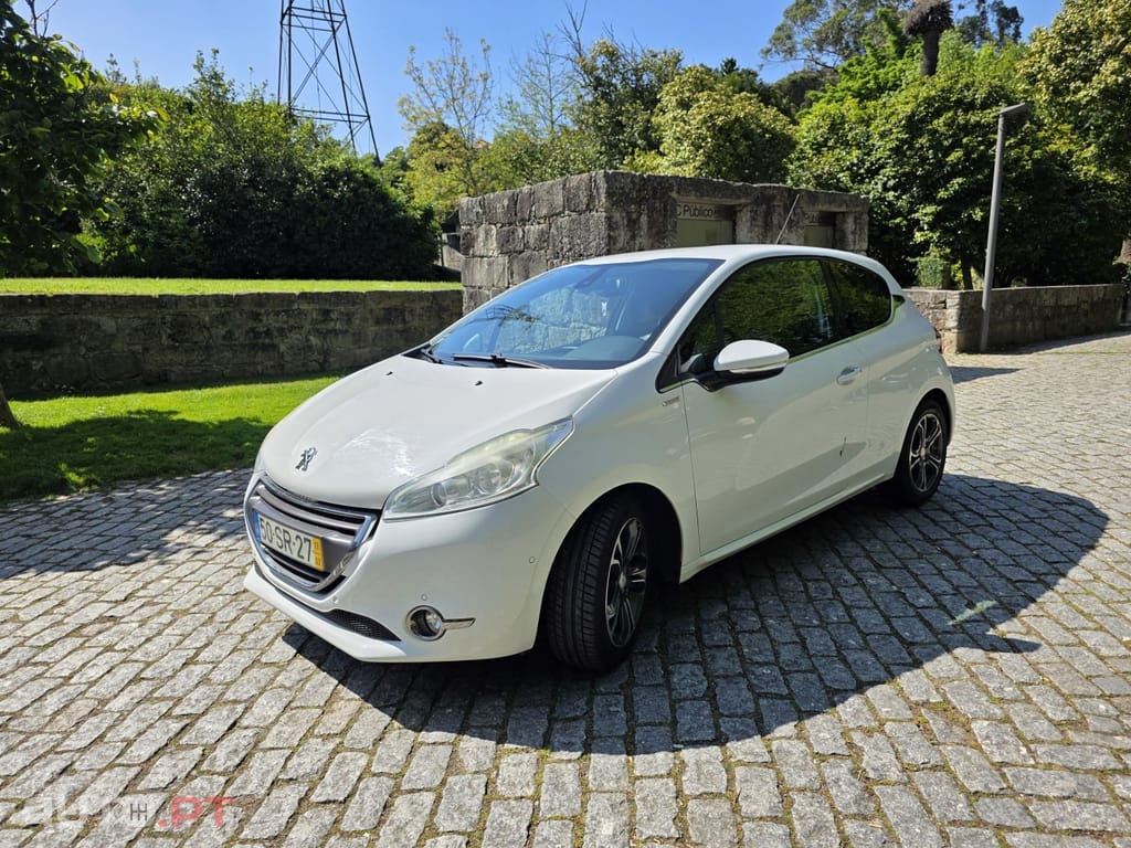 Peugeot 208 1.6 e-HDi Ice Velvet