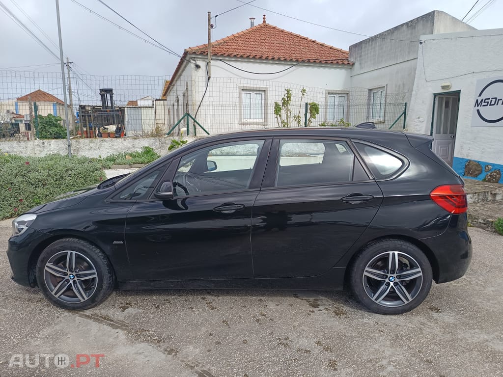 BMW 218 i Sport Line