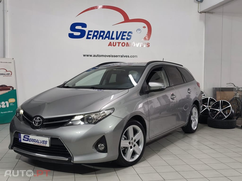 Toyota Auris Touring Sports 1.4 D-4D Com+P.Sport