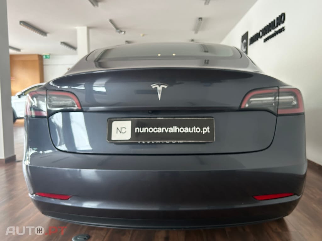 Tesla Model 3 Long Range Tração Traseira