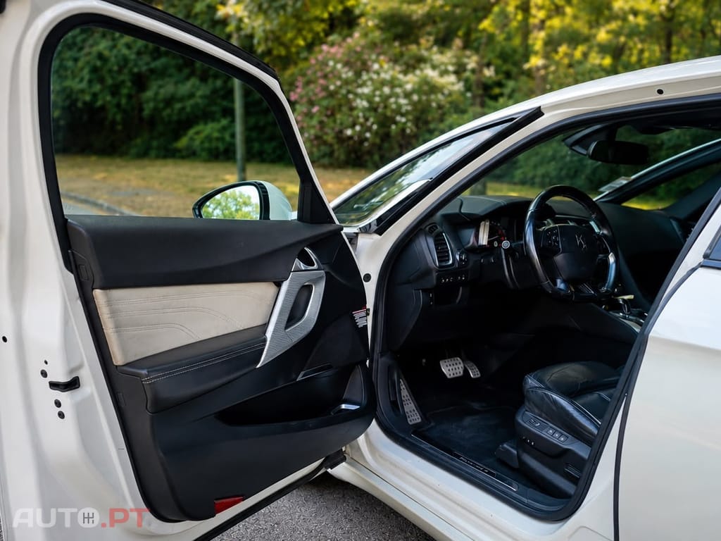 DS DS5 2.0 Hybrid4 Sport Chic