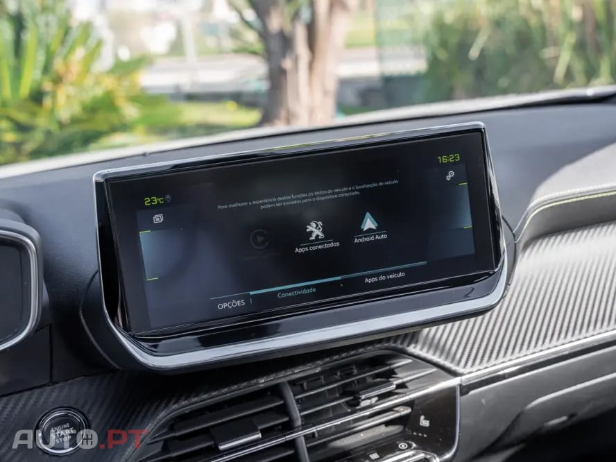 Peugeot E-2008 50 kWh GT