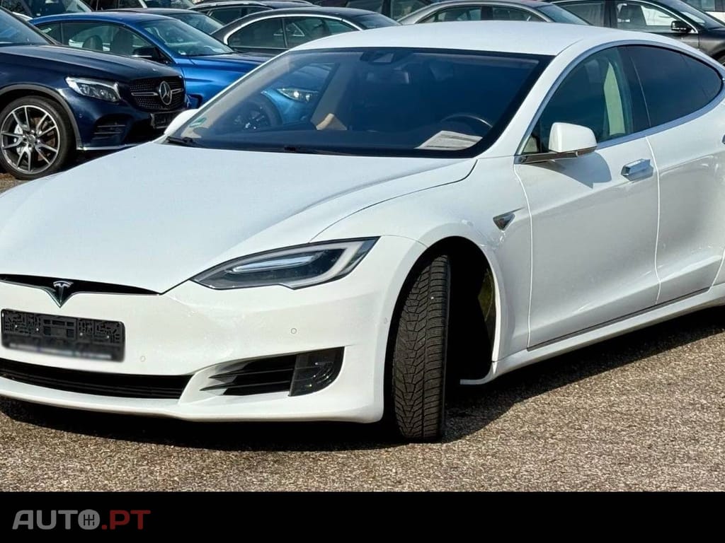 Tesla Model S 90D