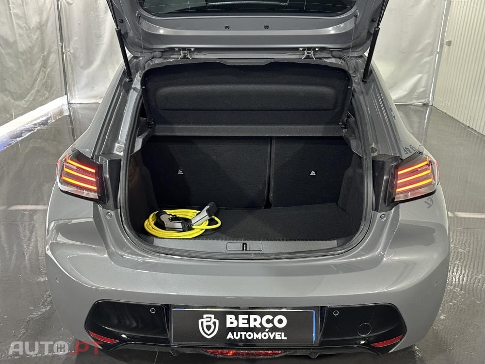 Peugeot E-208 51 kWh Allure