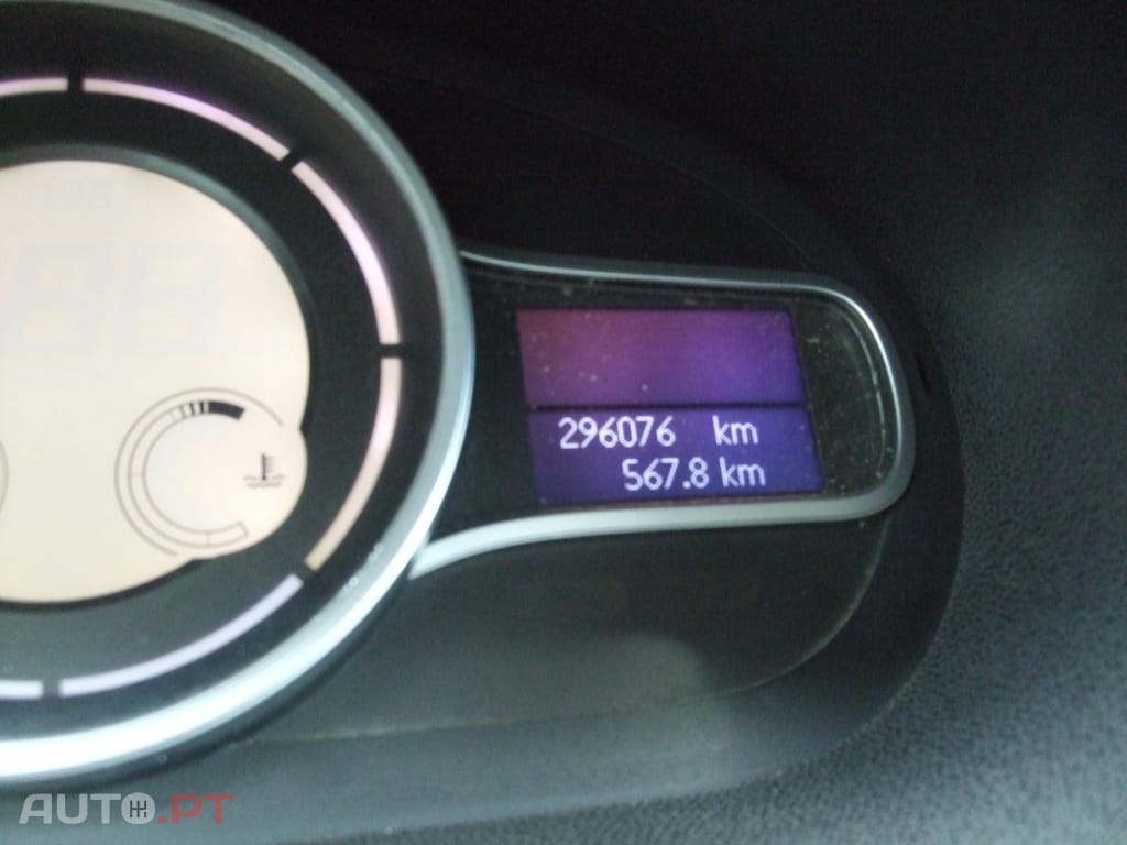 Renault Mégane Break 1.5 dCi Confort — fotografia 11