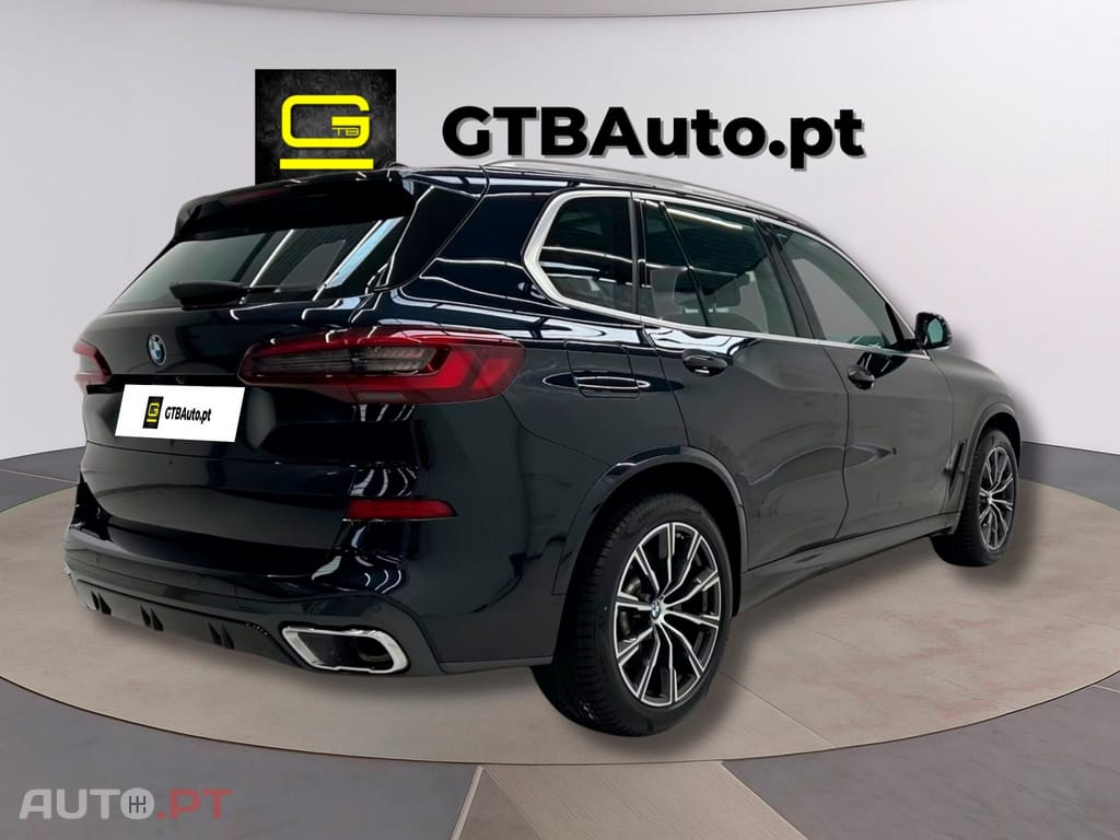 BMW X5 I.V.A DEDUTIVEL xDrive45e M  