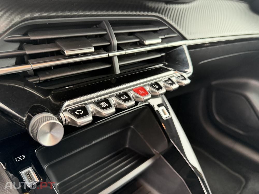 Peugeot E-208 50 kWh Allure Pack