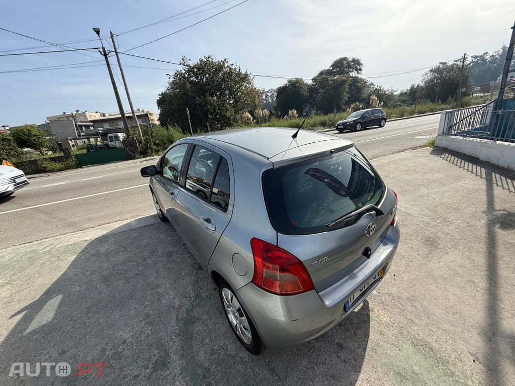 Toyota Yaris 1.0 VVT-i AC