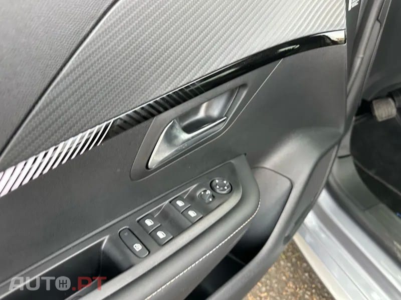 Peugeot E-208 51 kWh Allure