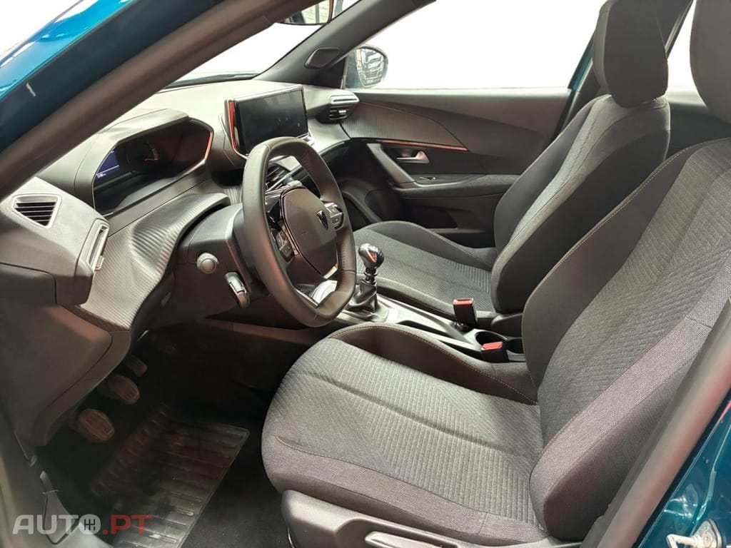 Peugeot 2008 1.2 PureTech Style