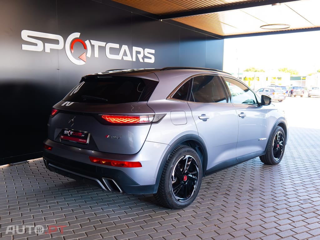 DS DS7 Crossback E-Tense Performance Line EAT8