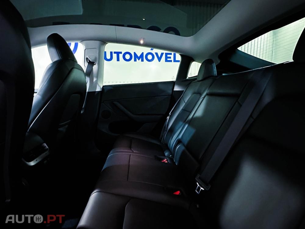 Tesla Model Y Long Range Dual Motor AWD