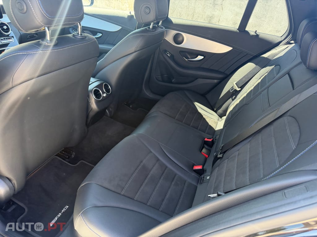 Mercedes-Benz C 300 de AMG Line