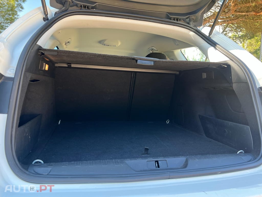 Peugeot 308 1.5 BlueHDi Allure