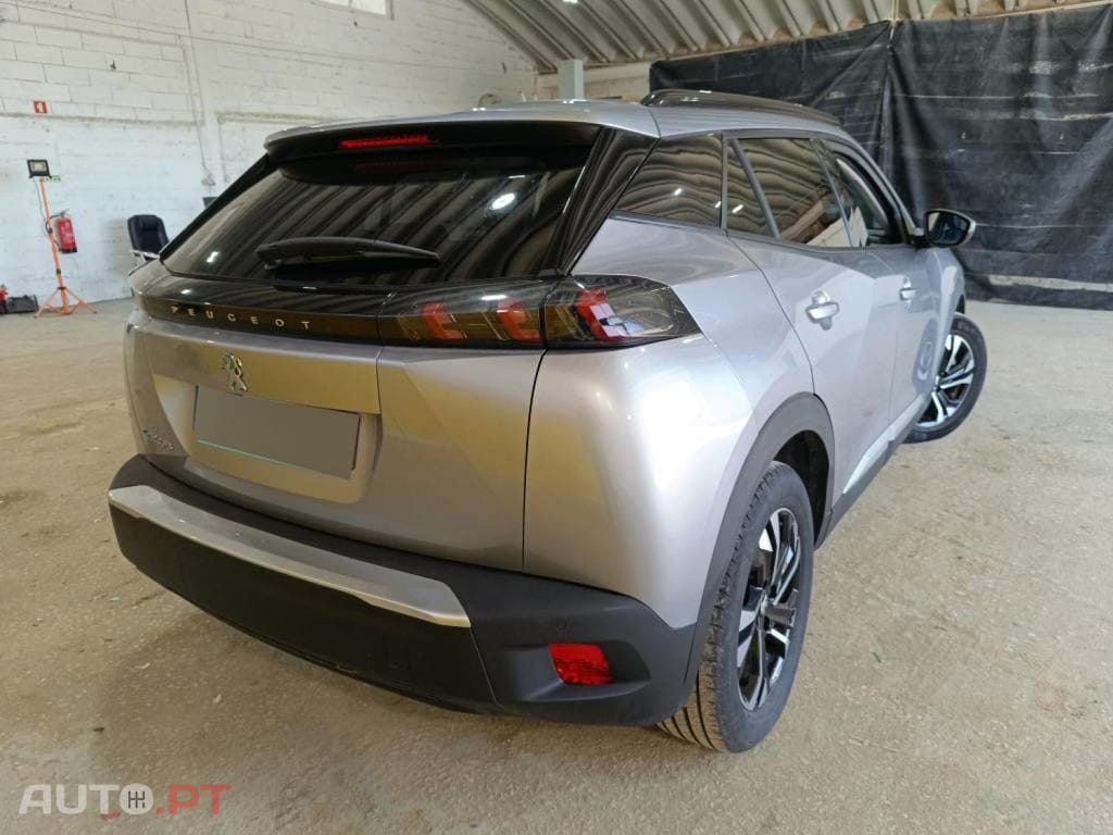 Peugeot E-2008 50 kWh Allure Pack