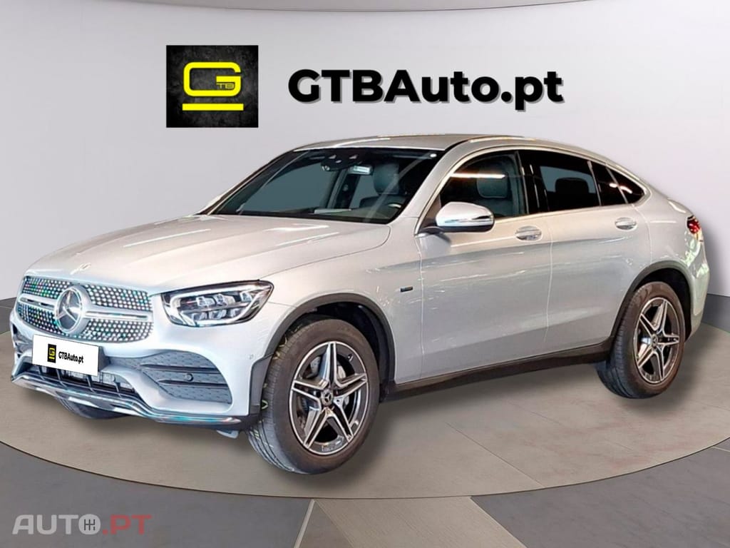 Mercedes-Benz GLC 300 I.V.A DEDUTÍVEL de 4M AMG