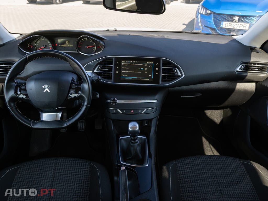 Peugeot 308 1.5 BlueHDi Business Line