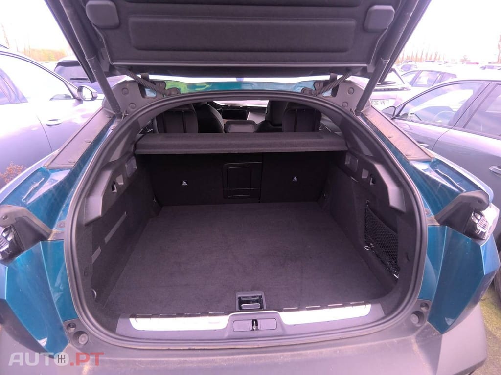 Peugeot E-408 58 kWh GT