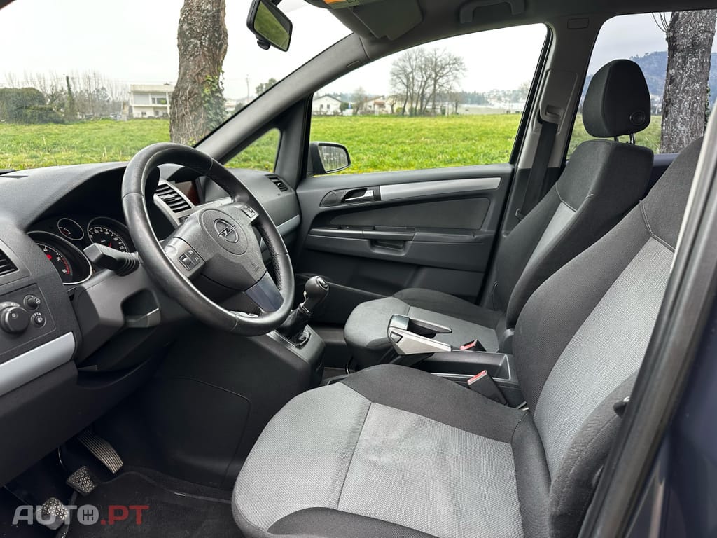 Opel Zafira 1.9 CDTi Enjoy
