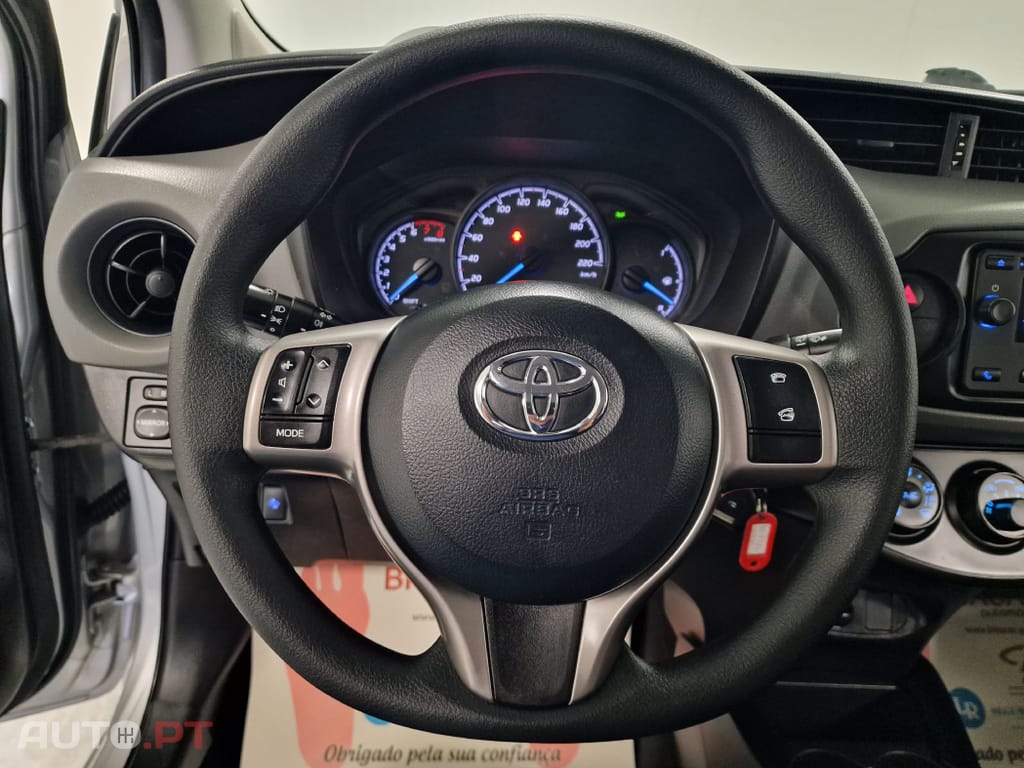 Toyota Yaris 1.0 VVT-I ACTIVE