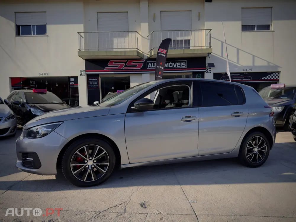 Peugeot 308 1.2 PureTech Allure EAT8