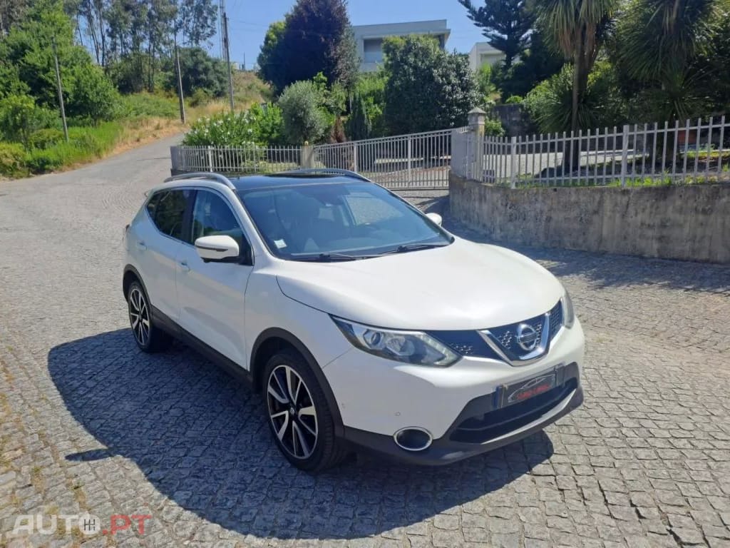 Nissan Qashqai 1.5 dCi Tekna Premium 17 Pele