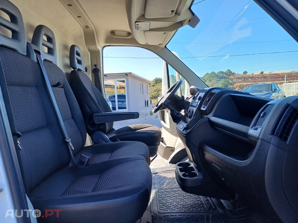 Peugeot Boxer 2.0 BlueHDi 335 L3 CD