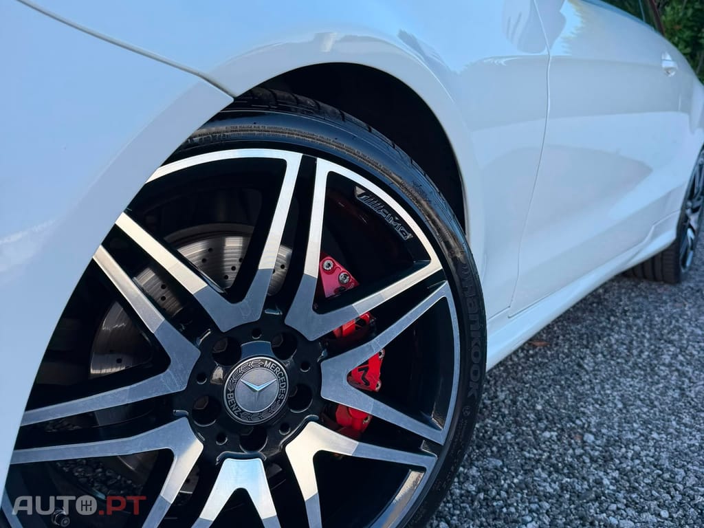 Mercedes-Benz E 220 BlueTEC Auto