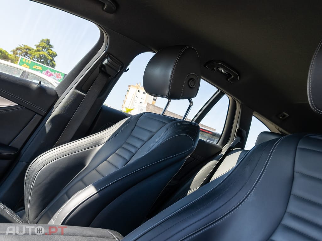Mercedes-Benz E 300 de AMG Line