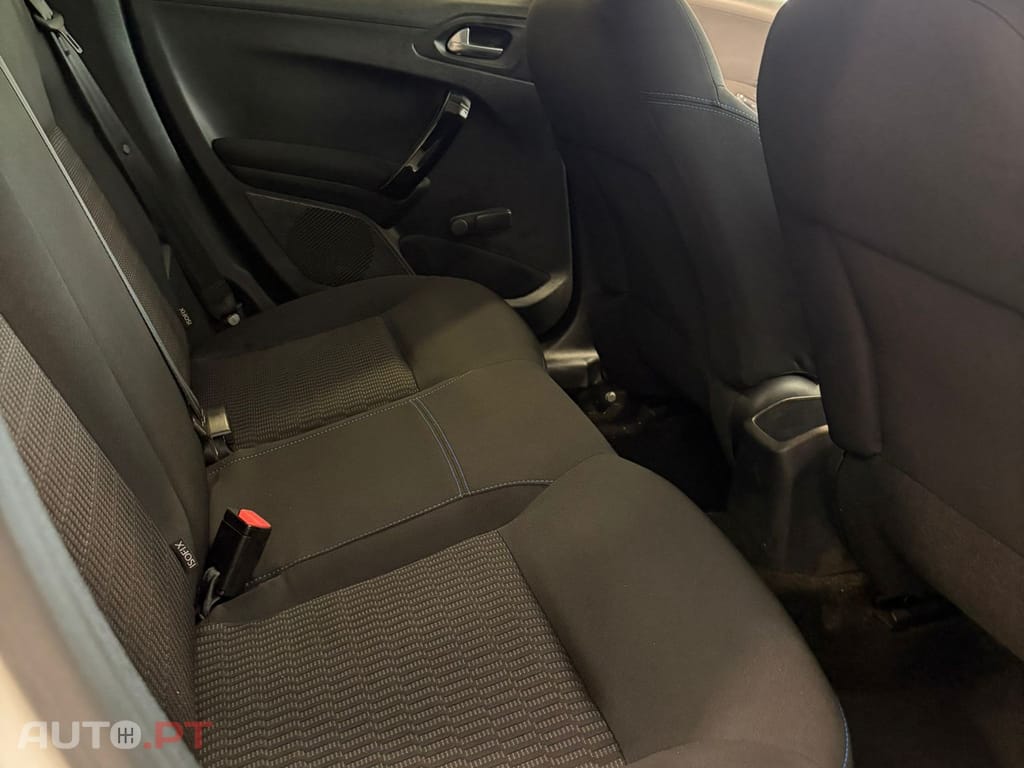 Peugeot 208 1.6 blueHDI Style