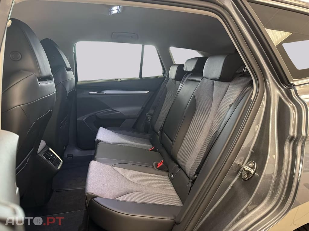 Skoda Enyaq 60 LOFT FACELIFT I.V.A DEDUTIVEL 