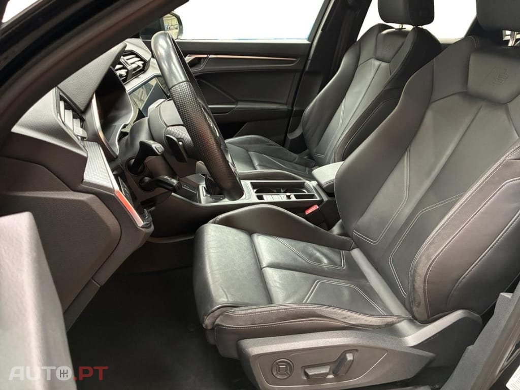 Audi Q3 45 TFSIe S line S tronic