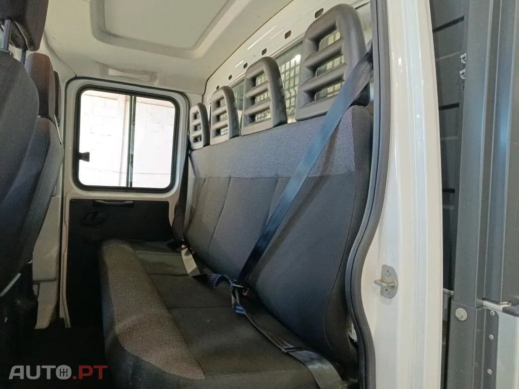 Iveco Daily DAILY -CHASSIS-CABINA 3.0 35C18H 3750 CD