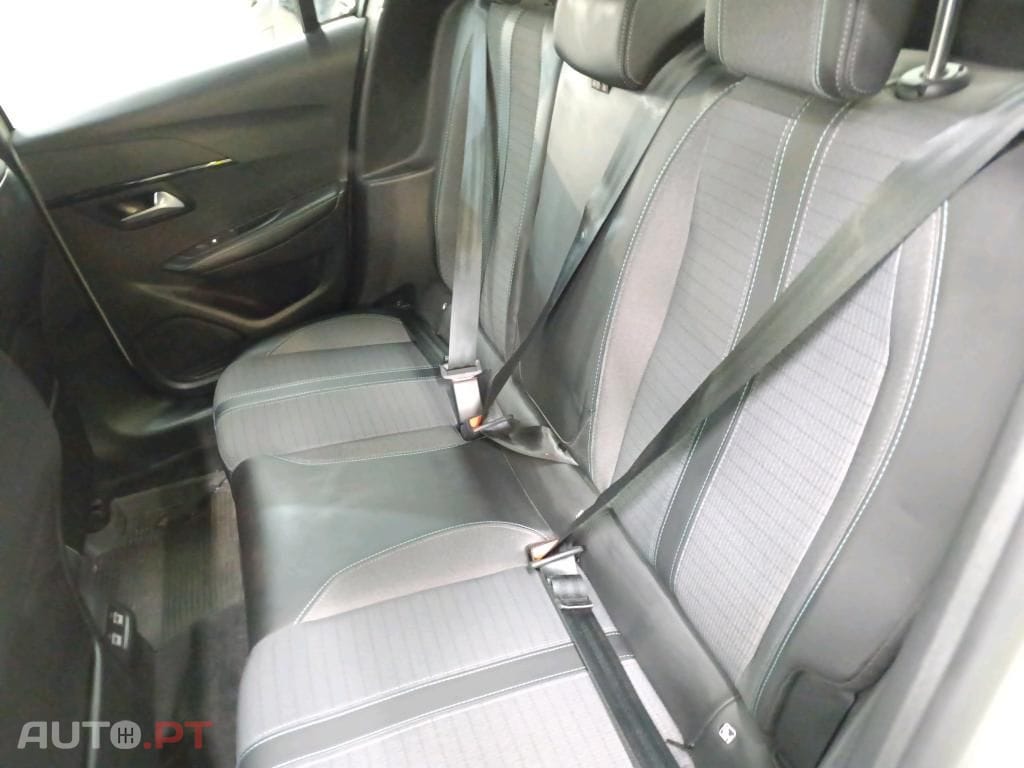 Peugeot E-208 50 kWh Allure