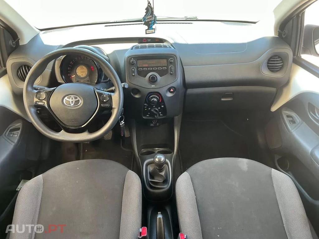 Toyota Aygo 1.0 — fotografia 2