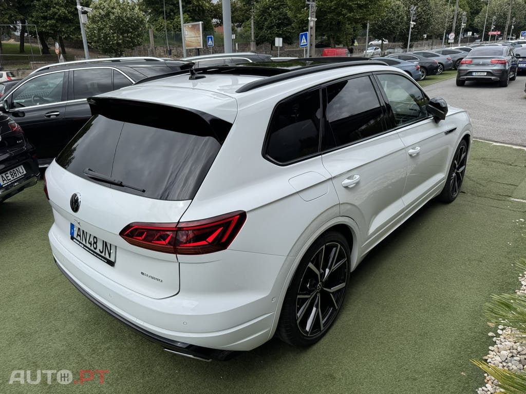 Volkswagen Touareg 3.0 TSI e-Hybrid R
