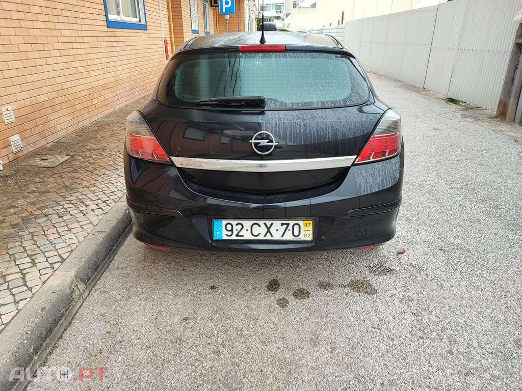 Opel Astra GTC H