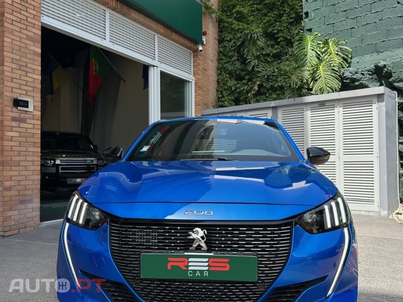 Peugeot 208 1.2 PureTech GT EAT8