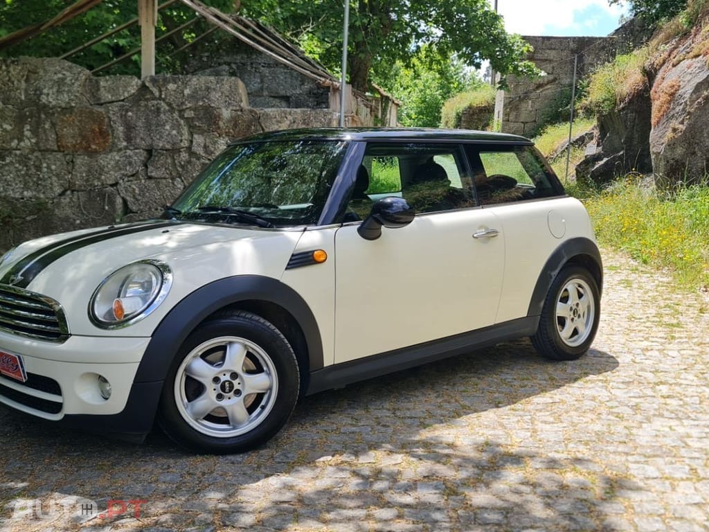 MINI Cooper Cooper D